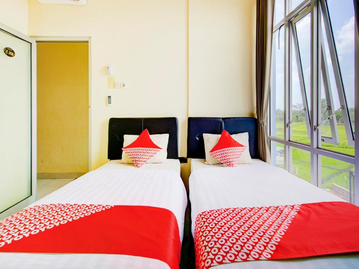 Oyo 3746 Double Tree Guesthouse Purwokerto Exterior foto