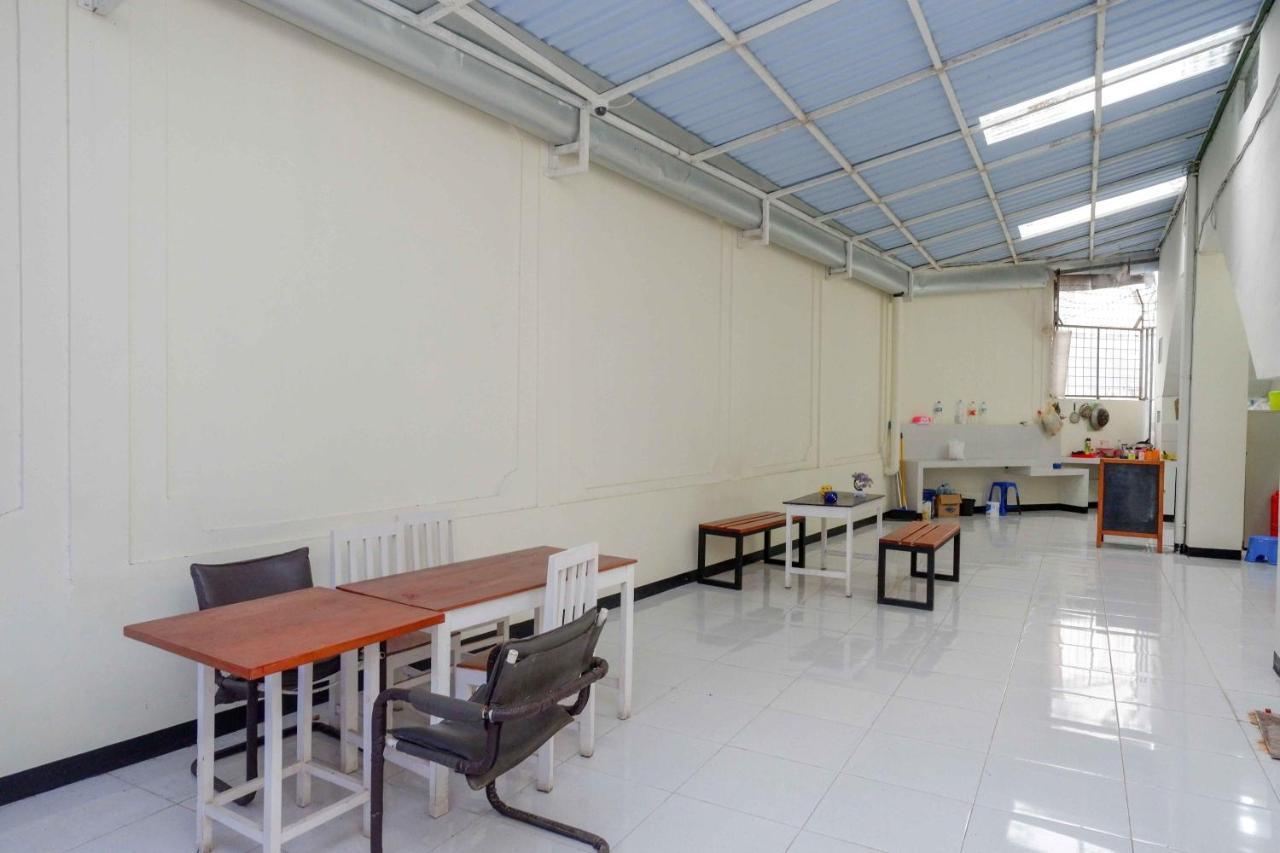 Oyo 3746 Double Tree Guesthouse Purwokerto Exterior foto